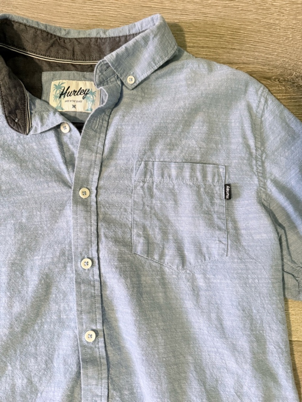 Hurley Light Blue Short-Sleeve Button-Down Shirt - Picture 2 of 6